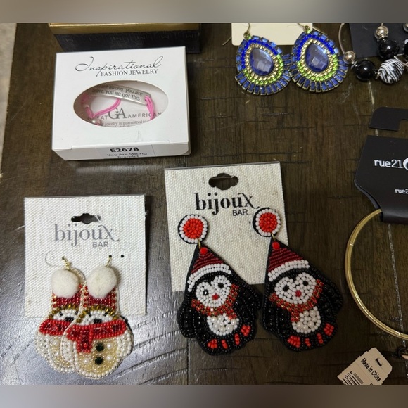 Women’s Jewelry Collection  35+ Stunning Pieces!  Great for Gifts! - Picture 10 of 14